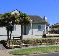 BEACHPOINT COTTAGE - Kempsey Accommodation