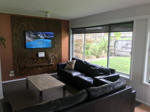 BEACHPOINT COTTAGE - Kempsey Accommodation 1