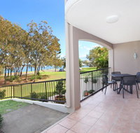 Beachport 14 - 2 BDRM Apt with Canal Views on Parkyn Pde - Kempsey Accommodation