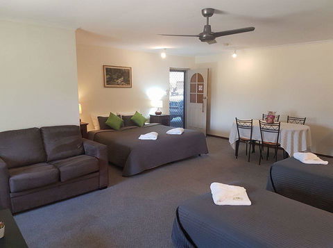 Beachport Motor Inn - Kempsey Accommodation 0