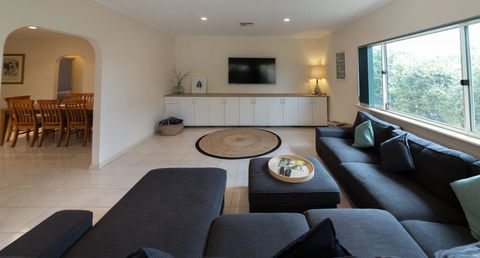 Beachside At Normanville - 7 Ronald Street - Kempsey Accommodation 3