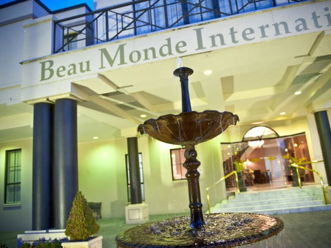 Beau Monde International - Kempsey Accommodation 3