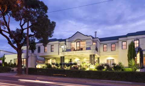Beau Monde International - Kempsey Accommodation 0
