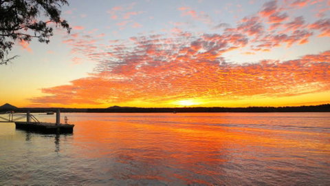 Beautiful North Facing River Views At Noosaville - Unit 4 Riverside 235 Gympie Tce - Kempsey Accommodation 1