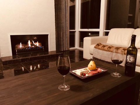 Beautiful Resort Retreat Villa In The Yarra Valley - Entertainer's Delight - Kempsey Accommodation 1