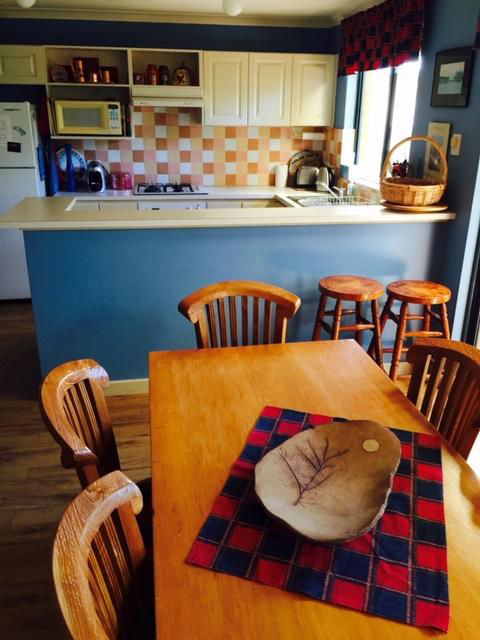 Beautiful Retreat By The Beach - 1 Lecaille Court - Kempsey Accommodation 3