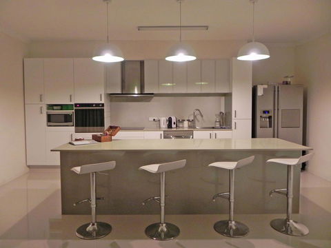 Beautifully Appointed Large Family Home - Kempsey Accommodation 0