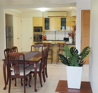 Bed and Breakfast with airport transfers and rental car - Kempsey Accommodation