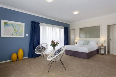 Bella Vista Townhouse With Views - Kempsey Accommodation 0