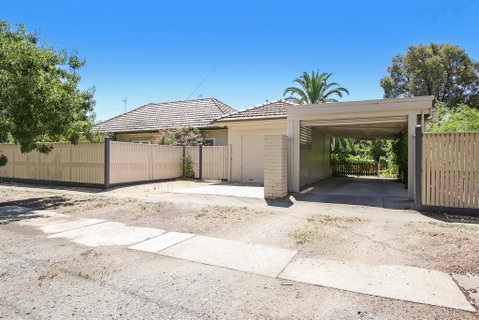 Benson House & Benson Lodge - Kempsey Accommodation 2