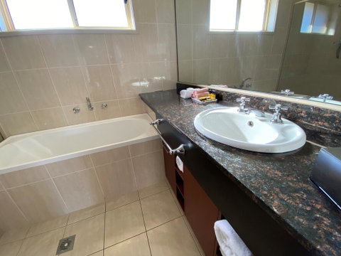 Best Western Plus All Settlers Motor Inn - Kempsey Accommodation 2