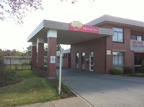 Big Valley Lakeside Paradise Motor Inn - Kempsey Accommodation 0