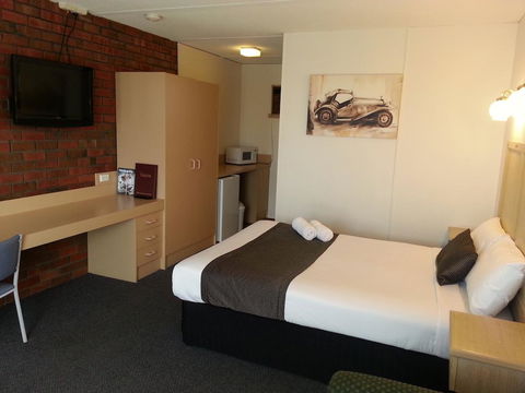 Big Valley Lakeside Paradise Motor Inn - Kempsey Accommodation 2