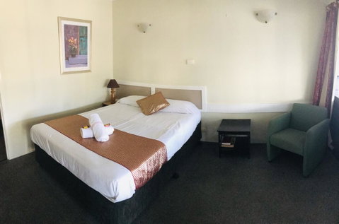 Biloela Centre Motel & Steakhouse Restaurant - Kempsey Accommodation 1