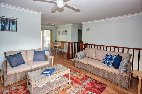 Bimbimbi 2, 11 Willow Street - Kempsey Accommodation 3