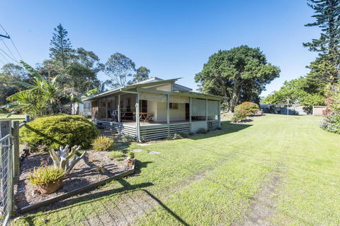 Bird Song - Iluka, NSW - Kempsey Accommodation 0