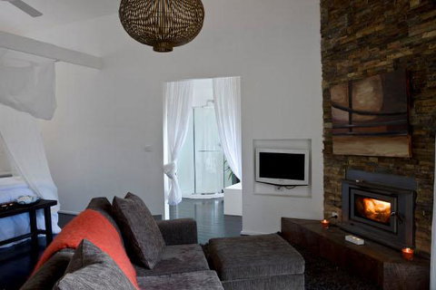 Blue Cliffs Retreat - Kempsey Accommodation 1