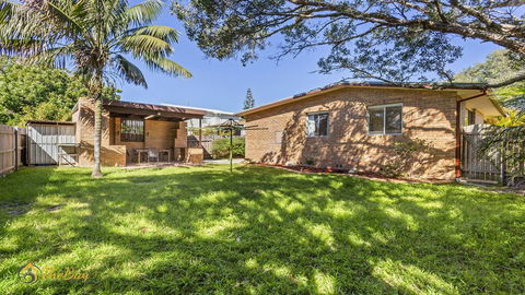 Blue Fish - 41 Boulder Bay Road - Kempsey Accommodation 1