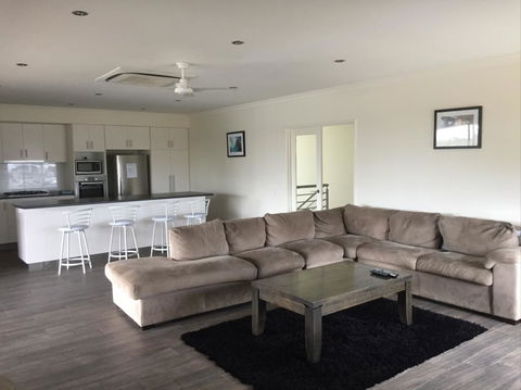 Blue Sky Apartment - Kempsey Accommodation 0