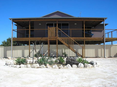 Blue Sky Escapes Sunset Oddes-sea - Kempsey Accommodation 0