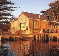 Boathouse - Birks River Retreat - Kempsey Accommodation