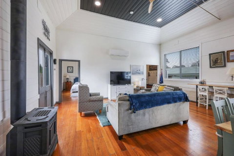 The Old Guide Hall - Kempsey Accommodation 2
