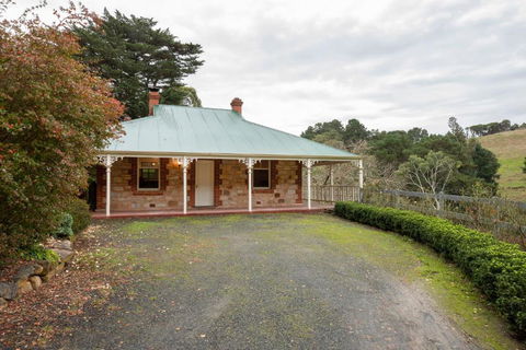 The Retreat In Basket Range - Kempsey Accommodation 0