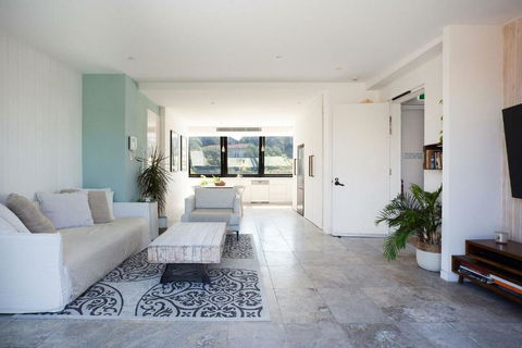 The Treehouse Penthouse - Kempsey Accommodation 1