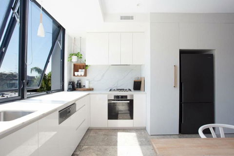 The Treehouse Penthouse - Kempsey Accommodation 3