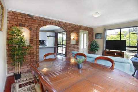 Three Bedroom Sweet Retreat In Coburg - Kempsey Accommodation 2