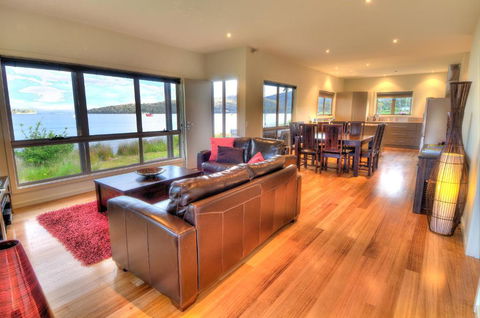 Tides Reach - Kempsey Accommodation 0