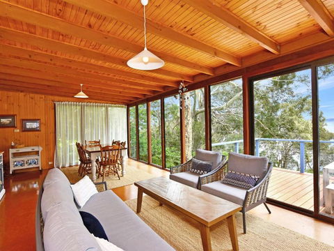 Wangi Waterfront HIdeaway - Kempsey Accommodation 1