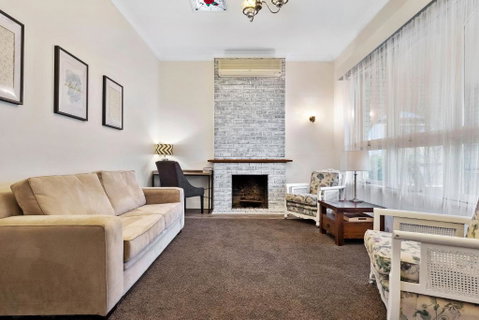 White On Wright Clare - Kempsey Accommodation 3