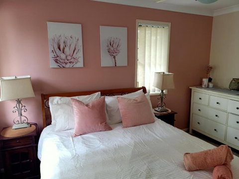 Tingalpa Townhouse Treat - Kempsey Accommodation 0