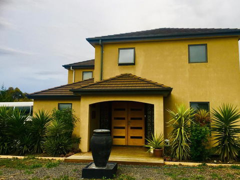 Yes Home - Kempsey Accommodation 2