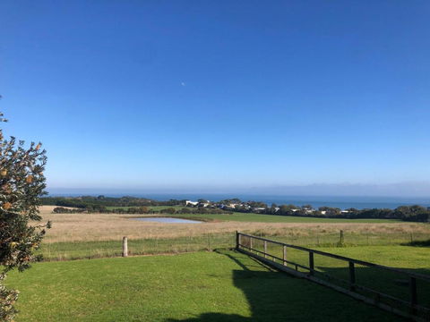 YOLO- Beach-house Views, Near Penguins, Nbn! - Kempsey Accommodation 1
