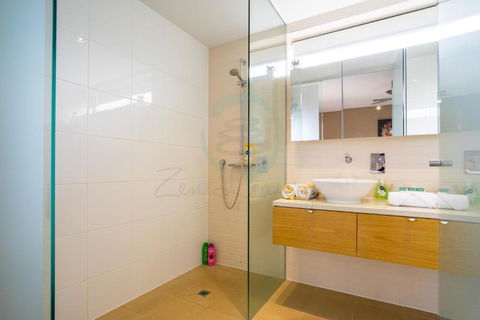 ZEN PARADISE - 2-BR Waterfront Ocean View Retreat - Kempsey Accommodation 2