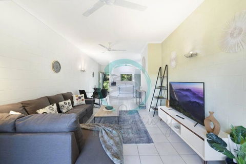 ZEN Westralia: 2-BR Cozy Inner-City Apt Near Shops - Kempsey Accommodation 0