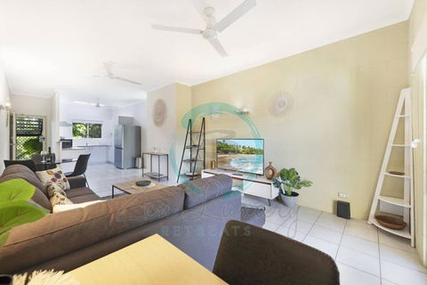 ZEN Westralia: 2-BR Cozy Inner-City Apt Near Shops - Kempsey Accommodation 1
