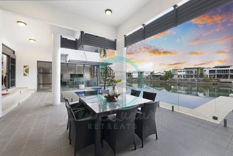 ZenLux: 4BR Bayview Mansion Infinity Pool + Cinema - Kempsey Accommodation 3