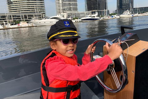 2-Hour Boat Rental In Melbourne - Kempsey Accommodation 4