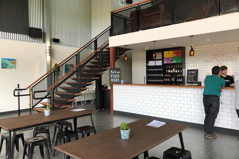 Beer, Wine And Gin (The Ultimate Tastings.) - Kempsey Accommodation 2