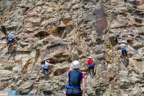 Rock Climbing At The Kangaroo Point Cliffs In Brisbane - Kempsey Accommodation 2