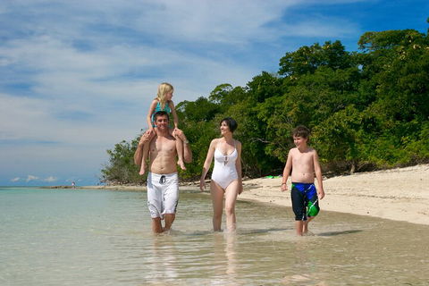 Fly To Green Island - Cruise Return - Kempsey Accommodation 5