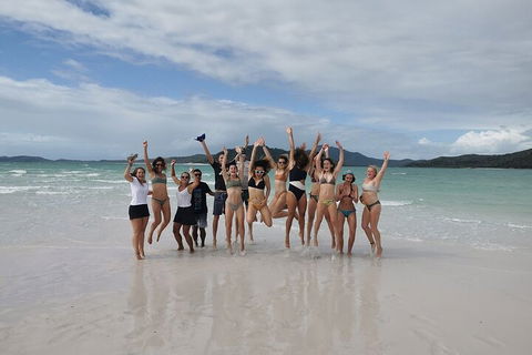 2-Night Whitsundays Sailing Cruise Incl. Whitehaven Beach & Great Barrier Reef - Kempsey Accommodation 4