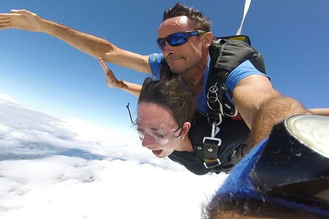 Reef And Rainforest Tandem Sky Dive In Cairns - Kempsey Accommodation 4