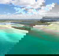 Deluxe Seaplane Tour Noosa to Glasshouse Adventure for 2 with Photobook - Kempsey Accommodation