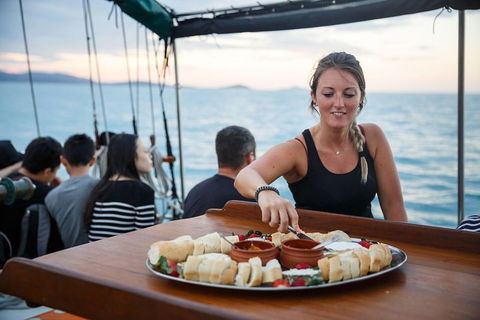 Fly & Sail Package (With Providence) - Kempsey Accommodation 0